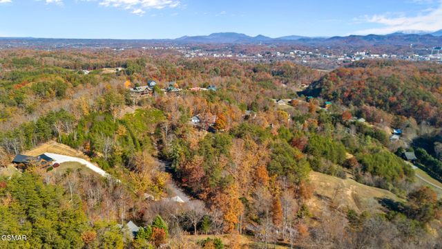 1086 Sharp Hollow Road, Sevierville, TN 37862
