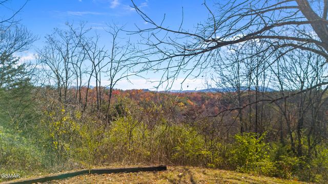 1086 Sharp Hollow Road, Sevierville, TN 37862