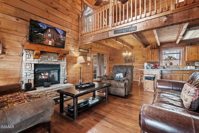 1086 Sharp Hollow Road, Sevierville, TN 37862