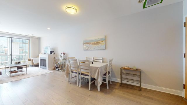 1720 Oak Avenue 703, Evanston, IL 60201