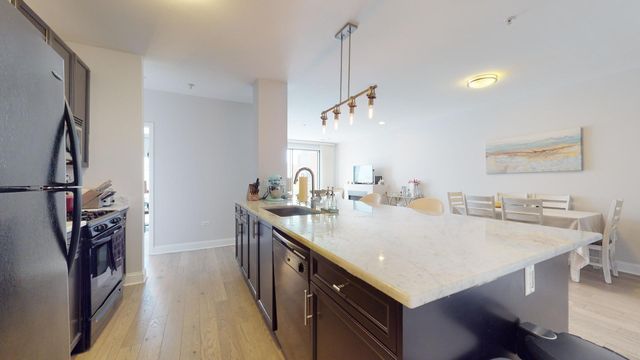 1720 Oak Avenue 703, Evanston, IL 60201
