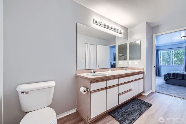 9210 Market Place #F202, Lake Stevens, WA 98258