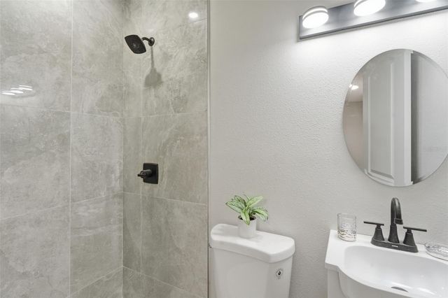 2139 W GORE STREET, Orlando, FL 32805