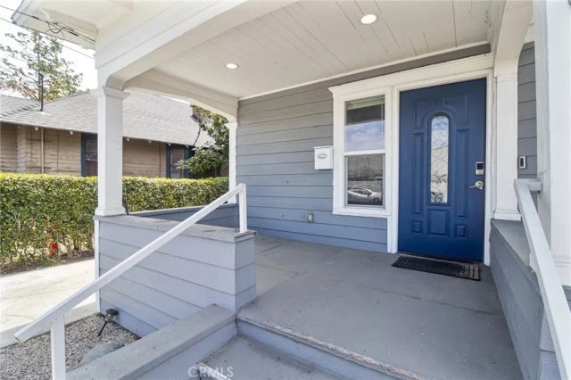 66 W Peoria St, Pasadena, CA 91103