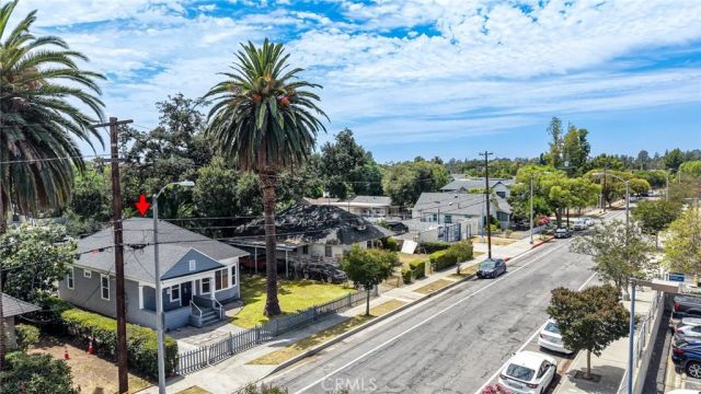 66 W Peoria St, Pasadena, CA 91103