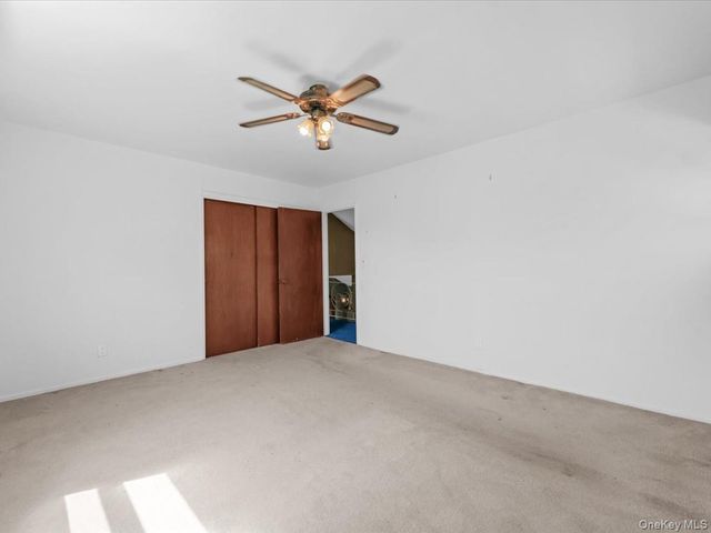 24 Jerold Street, Plainview, NY 11803