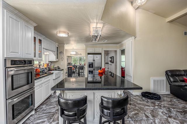 1570 Yaupon Cove Drive, Onalaska, TX 77360