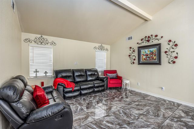 1570 Yaupon Cove Drive, Onalaska, TX 77360