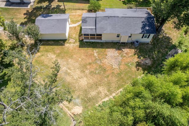 1570 Yaupon Cove Drive, Onalaska, TX 77360