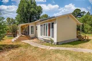 1570 Yaupon Cove Drive, Onalaska, TX 77360