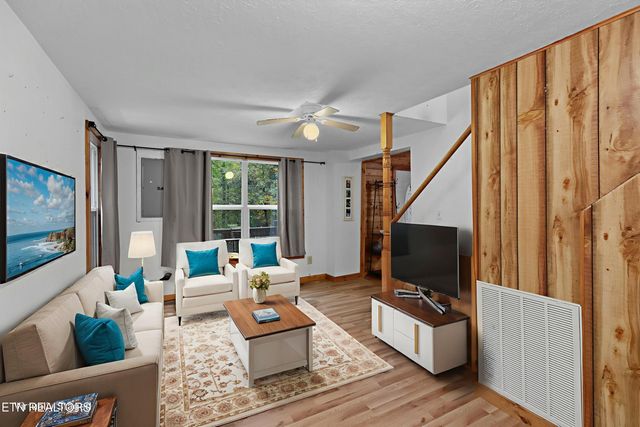 1053 Reagan Springs Rd, Seymour, TN 37865