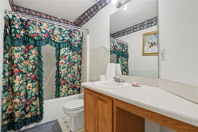 5494 Sweetsprings Drive Southwest, Powder Springs, GA 30127