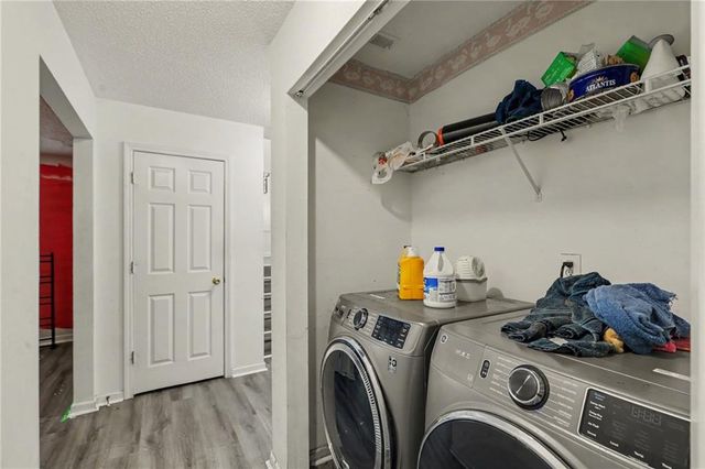 5494 Sweetsprings Drive Southwest, Powder Springs, GA 30127