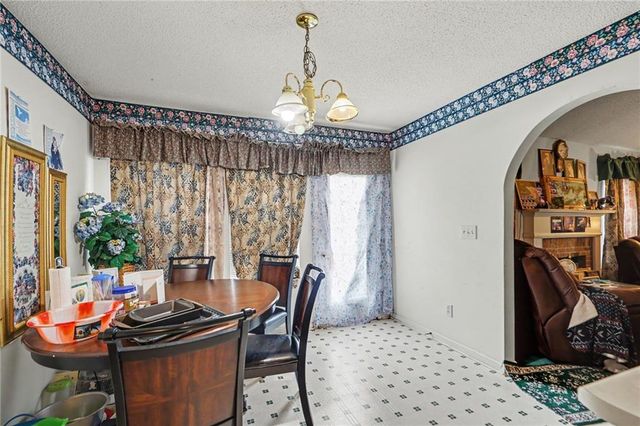 5494 Sweetsprings Drive Southwest, Powder Springs, GA 30127
