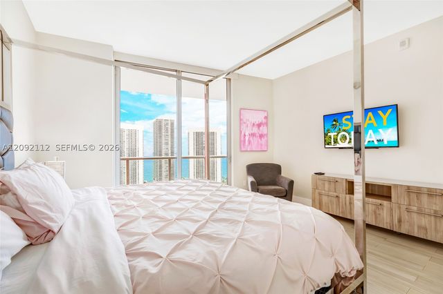 2600 E Hallandale Beach Blvd T3301, Hallandale Beach, FL 33009