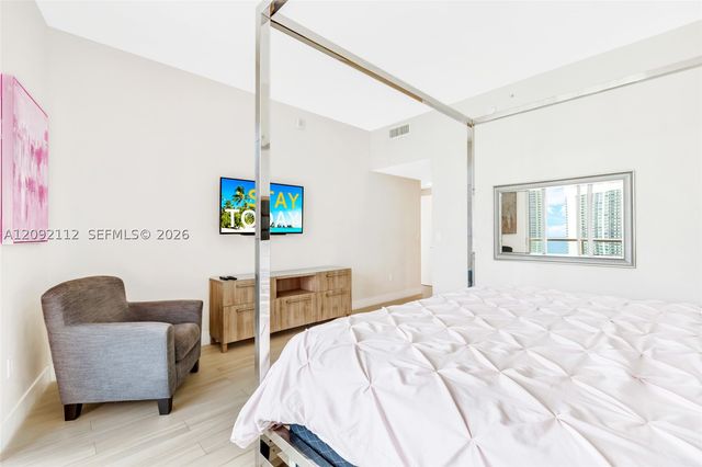 2600 E Hallandale Beach Blvd T3301, Hallandale Beach, FL 33009