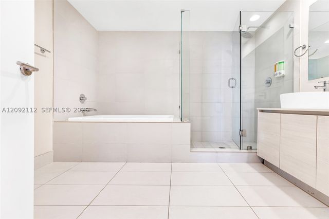 2600 E Hallandale Beach Blvd T3301, Hallandale Beach, FL 33009