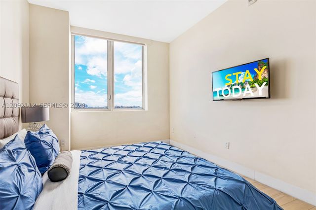 2600 E Hallandale Beach Blvd T3301, Hallandale Beach, FL 33009