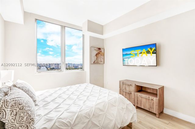 2600 E Hallandale Beach Blvd T3301, Hallandale Beach, FL 33009