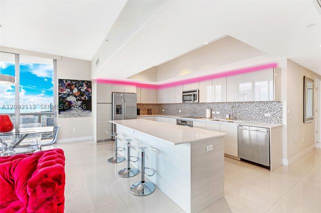 2600 E Hallandale Beach Blvd T3301, Hallandale Beach, FL 33009