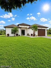 3711 43rd AVE NE, Naples, FL 34120