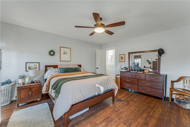 1107 SE C Street, Bentonville, AR 72712