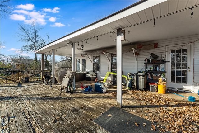 1107 SE C Street, Bentonville, AR 72712