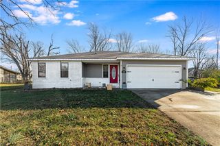 1107 SE C Street, Bentonville, AR 72712