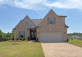 325 GREEN WILLOW DR, Oakland, TN 38060