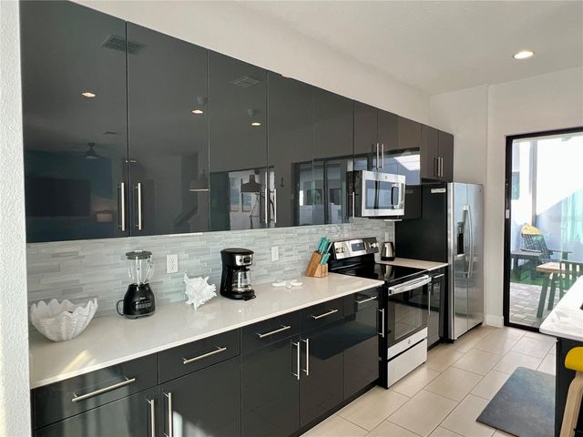 235 VILLA DOMANI CIRCLE, Davenport, FL 33896