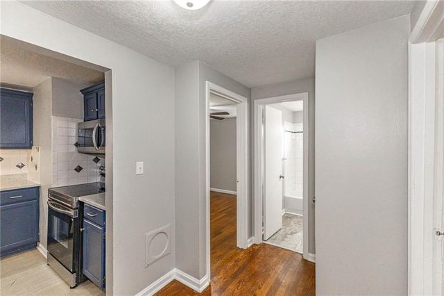 7401 Nall Avenue, Prairie Village, KS 66208