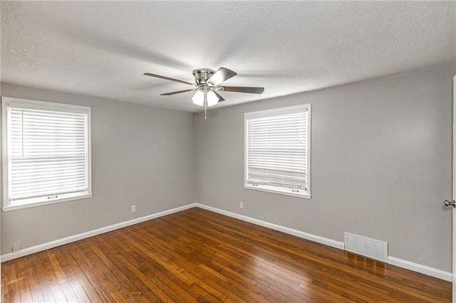 7401 Nall Avenue, Prairie Village, KS 66208