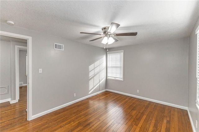 7401 Nall Avenue, Prairie Village, KS 66208