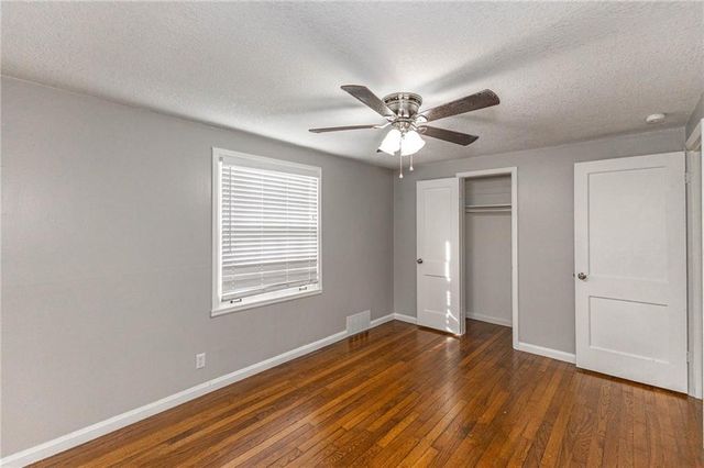 7401 Nall Avenue, Prairie Village, KS 66208