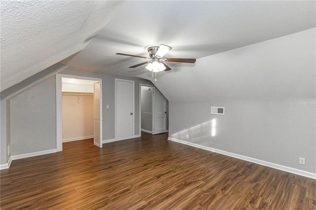 7401 Nall Avenue, Prairie Village, KS 66208