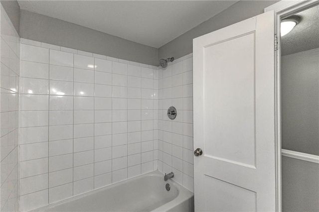 7401 Nall Avenue, Prairie Village, KS 66208