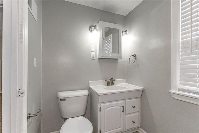 7401 Nall Avenue, Prairie Village, KS 66208