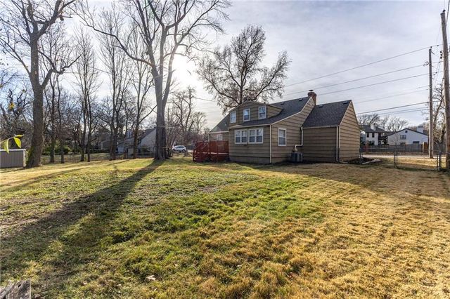 7401 Nall Avenue, Prairie Village, KS 66208