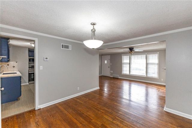 7401 Nall Avenue, Prairie Village, KS 66208