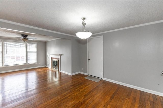 7401 Nall Avenue, Prairie Village, KS 66208