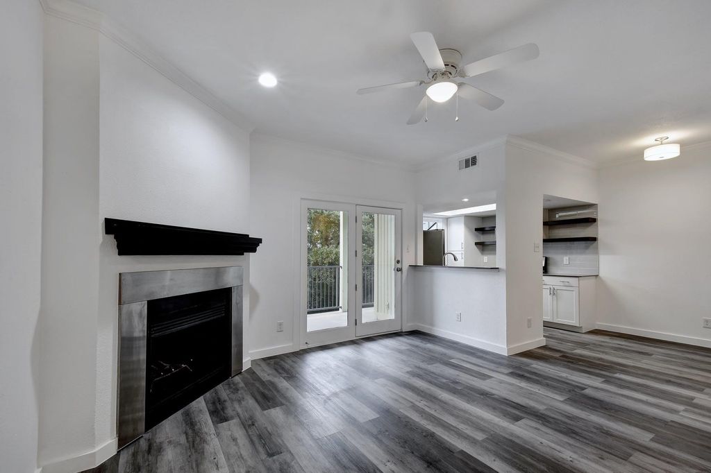 3840 Far West BLVD 215, Austin, TX 78731