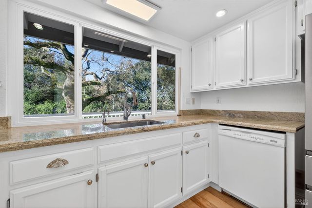 405 Crestridge Pl, Santa Rosa, CA 95409