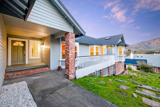 405 Crestridge Pl, Santa Rosa, CA 95409