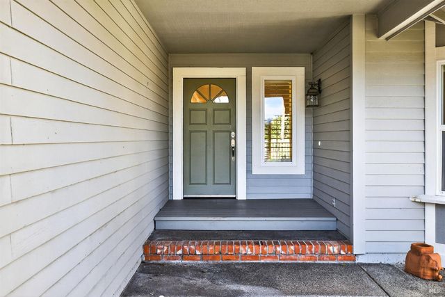 405 Crestridge Pl, Santa Rosa, CA 95409