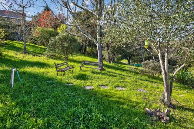 405 Crestridge Pl, Santa Rosa, CA 95409