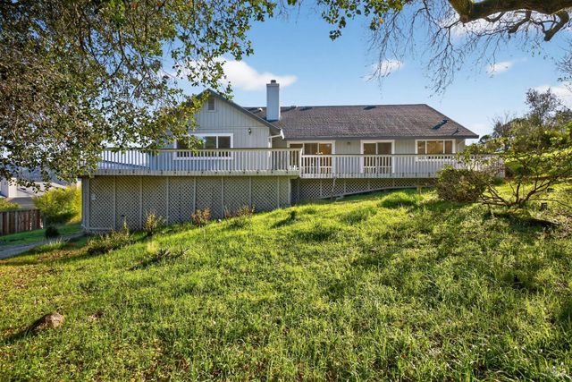 405 Crestridge Pl, Santa Rosa, CA 95409