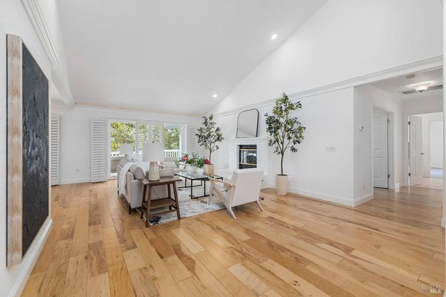 405 Crestridge Pl, Santa Rosa, CA 95409