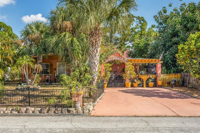 305 N LAUBER WAY, Tampa, FL 33609