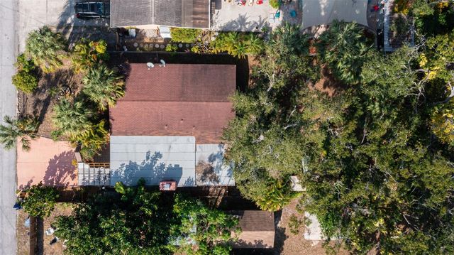 305 N LAUBER WAY, Tampa, FL 33609