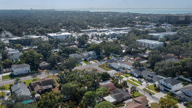 305 N LAUBER WAY, Tampa, FL 33609